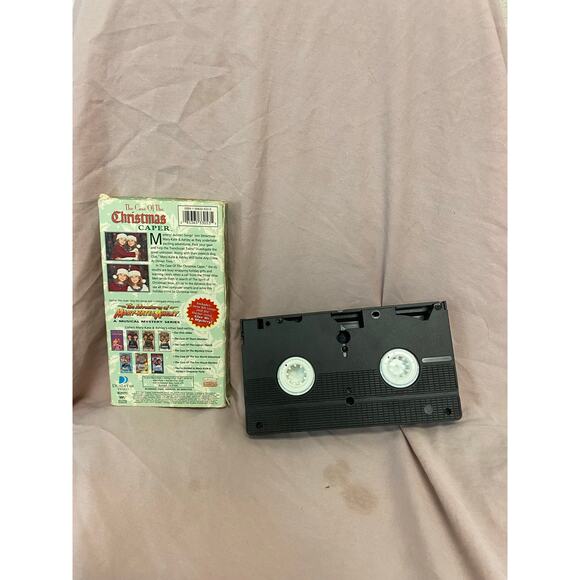 Adventures of Mary-Kate Ashley,The Case of the Christmas Caper(VHS 1995) - Picture 3 of 3